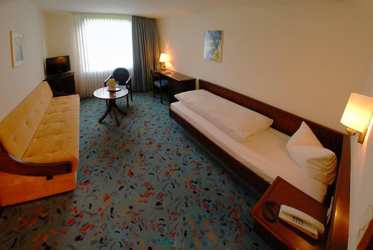 Hotel am Bruchsee Heppenheim  Zimmer foto